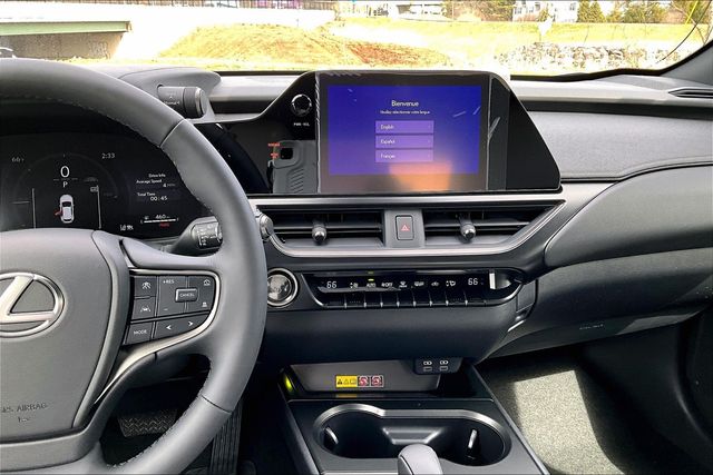 View vehicle photo 7