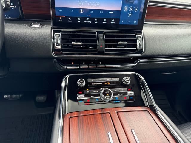 2023 Lincoln Navigator L Reserve photo