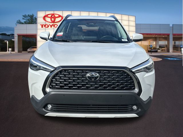 2023 Toyota Corolla Cross XLE 24