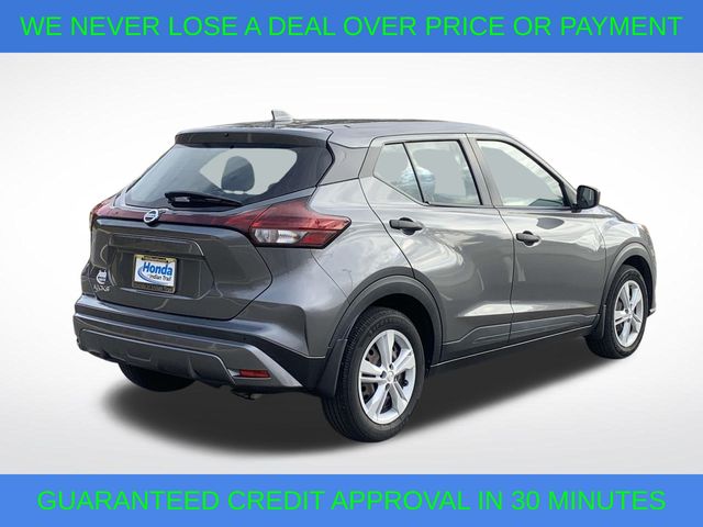 2021 Nissan Kicks S 10