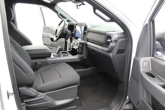 New 2026 White Ford XLT image 18