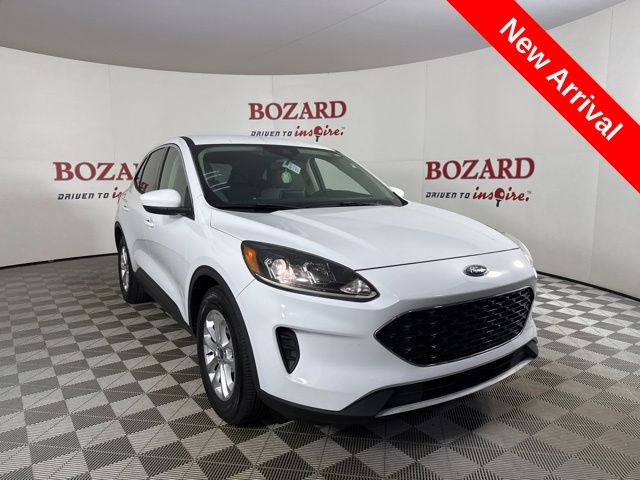 2020 Oxford White Ford Escape SE FWD SUV
