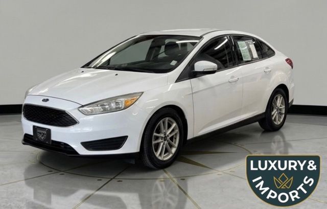 Oxford White 2017 Ford Focus SE Sedan Front-Wheel Drive 6-Speed Automatic