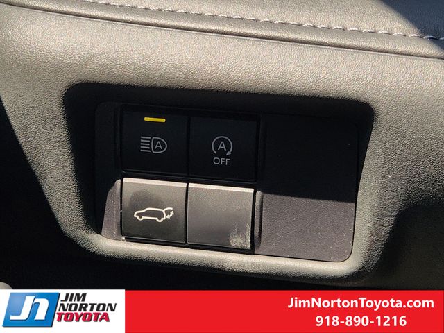 Used 2025 Toyota Highlander SUV