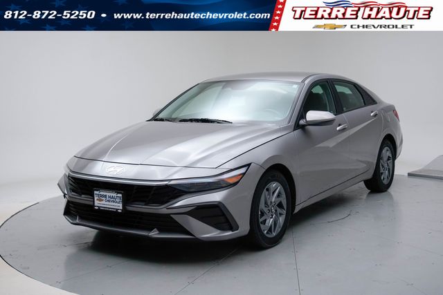 Fluid Metal 2024 Hyundai Elantra Sedan Front-Wheel Drive Continuously Variable Transmission