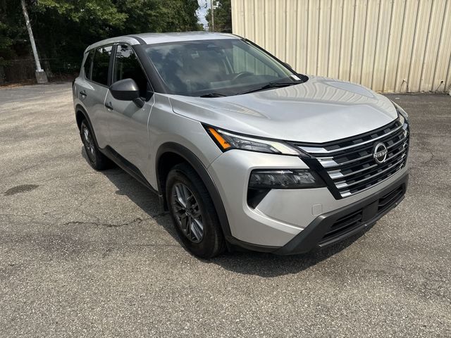 Used 2025 Silver Nissan S image 3