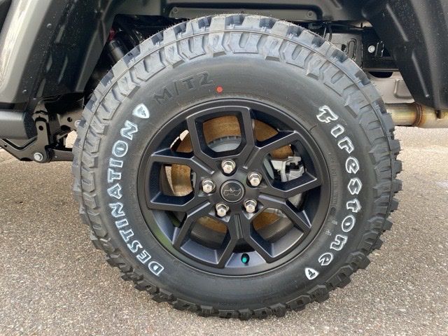 2026 Jeep Gladiator Willys - Granite Crystal Metallic Clearcoat exterior view 8