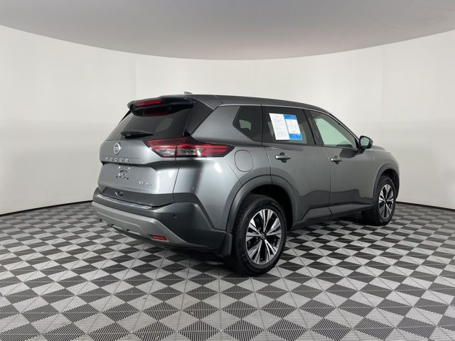 2021 Nissan Rogue SV 10