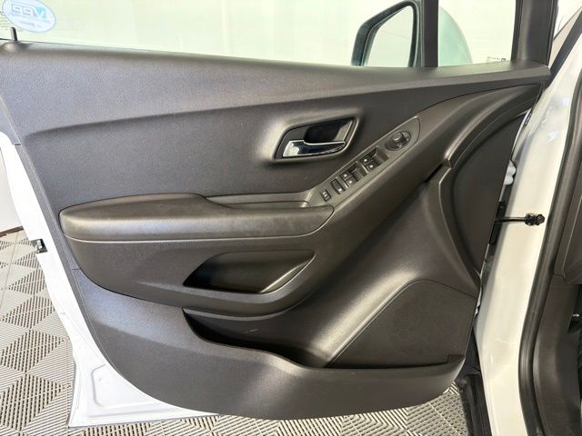 Used 2020 Chevrolet Trax SUV
