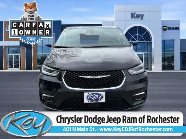 Diamond Black Crystal Pearlcoat 2024 Chrysler Pacifica Limited FWD Minivan Front-Wheel Drive 9-Speed Automatic