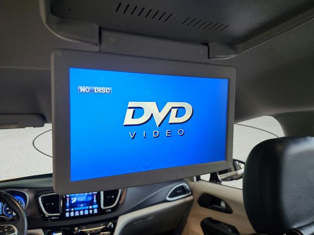 Used 2017 Chrysler Pacifica Van