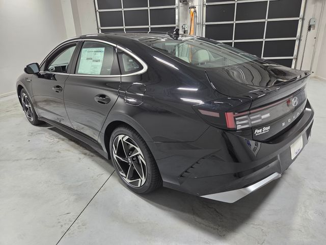 New 2026 Black Hyundai SEL Sport image 9