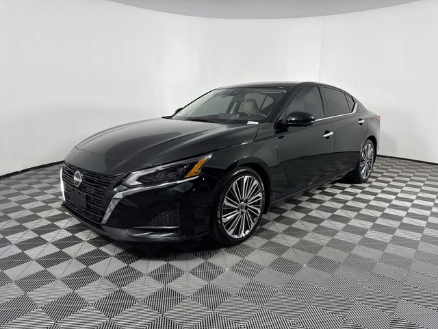 Used 2023 Nissan Altima For Sale in Indianapolis, IN