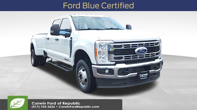 Oxford White 2023 Ford F-350 Super Duty XLT Crew Cab LB DRW 4WD Pickup Truck Four-Wheel Drive Automatic