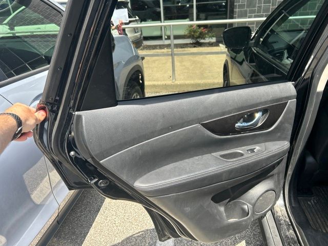 2019 Nissan Rogue SV Black at Bob Ruth Ford