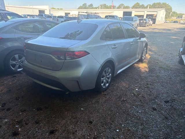 Used 2022 Silver Toyota LE image 7