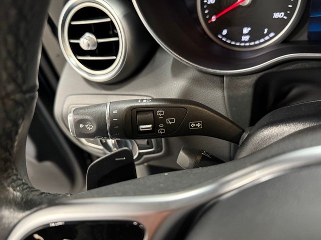 2022 Mercedes-Benz GLC GLC 300 photo