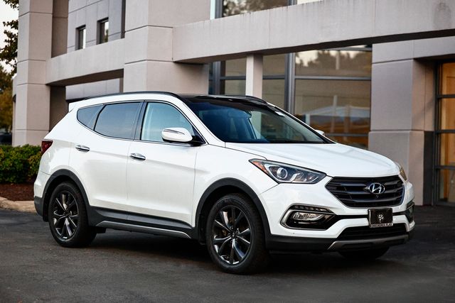 Frost White Pearl 2017 Hyundai Santa Fe Sport SUV / Crossover Front-Wheel Drive 6-Speed Automatic