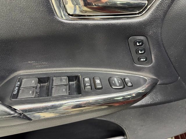 2013 Toyota Avalon #21
