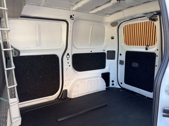 2020 Nissan NV200 Thumbnail