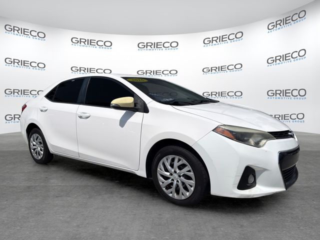 Super White 2016 Toyota Corolla Sedan Front-Wheel Drive 4-Speed Automatic