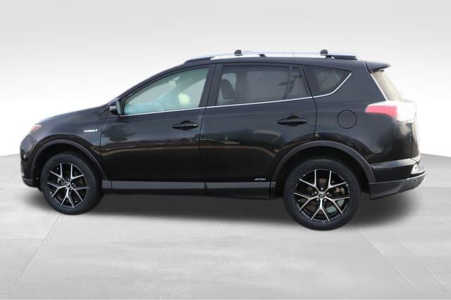 2017 Toyota RAV4 Hybrid SE 20