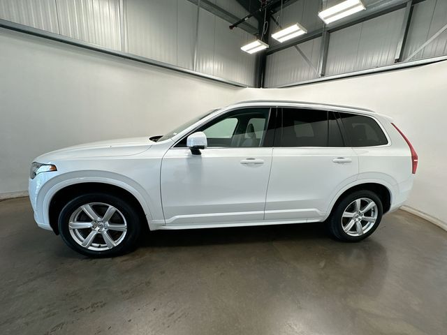 2020 Volvo XC90 T6 Momentum - 1