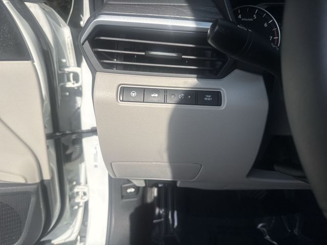 Used 2025 White Nissan 2.5 SL image 25