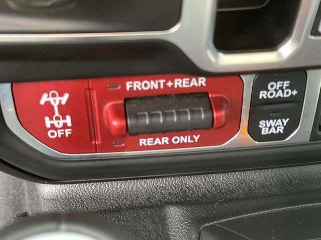 Used 2025 Jeep Wrangler SUV