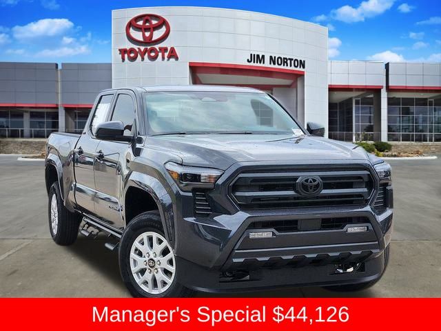 2025 Toyota Tacoma SR5's photo