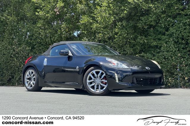 Gray (Magnetic Black Metallic) 2014 Nissan 370Z Convertible Rear-Wheel Drive 7-Speed Automatic
