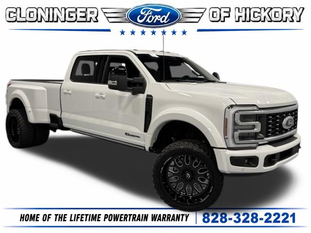 2026 Ford F-450 Super Duty Platinum Crew Cab LB DRW 4WD
