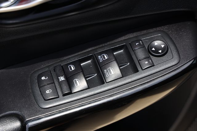 2020 Jeep Cherokee Latitude Plus Gray at Mac Haik CDJR North Houston