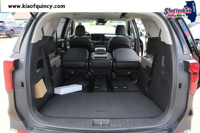 New 2026 Kia Carnival MPV Van