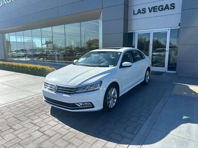 Pure White 2018 Volkswagen Passat Sedan Front-Wheel Drive 6-Speed Automatic