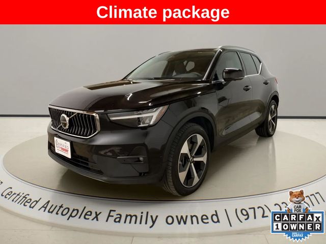 2025 Volvo XC40 B5 Plus Bright Theme AWD