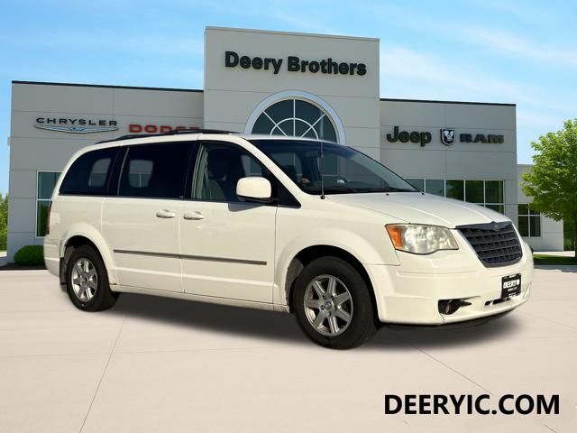 Stone White Clearcoat 2010 Chrysler Town & Country Minivan Front-Wheel Drive 6-Speed Automatic