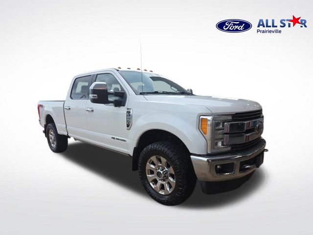 White Platinum Clearcoat Metallic 2018 Ford F-250 Super Duty Pickup Truck Four-Wheel Drive 6-Speed Automatic