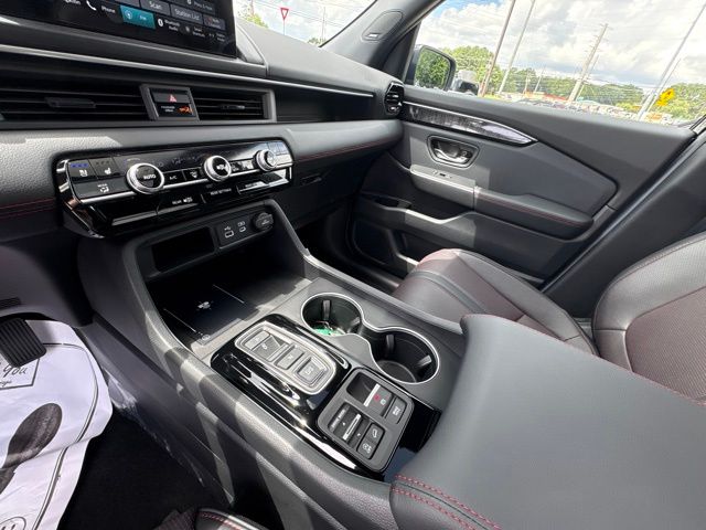 Used 2025 Honda Pilot SUV