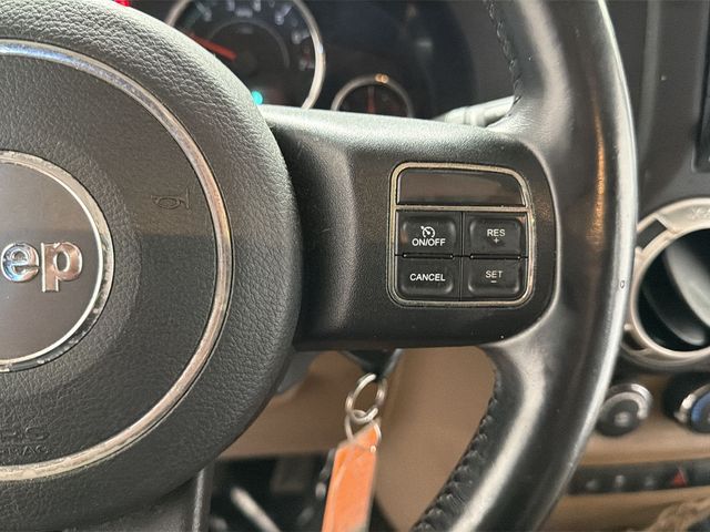 2012 Jeep Wrangler Unlimited Rubicon - 8