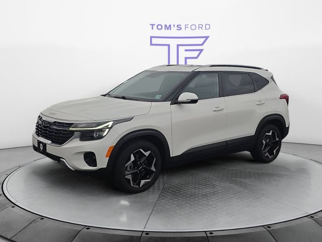 Snow White Pearl 2024 Kia Seltos SUV / Crossover All-Wheel Drive Continuously Variable Transmission