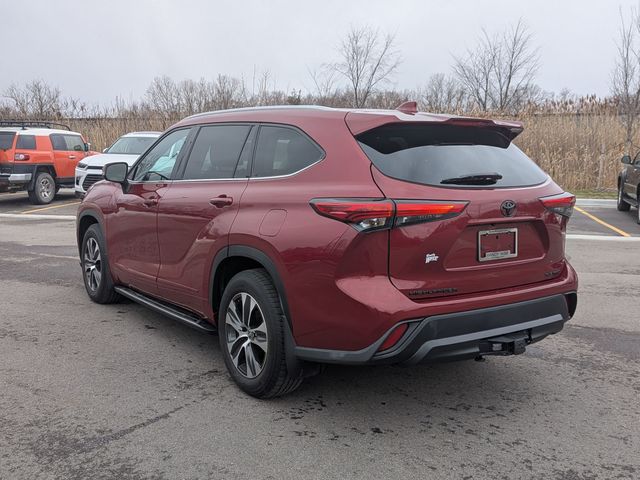 2022 Toyota Highlander - Image 3