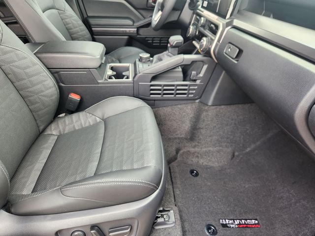 2026 Toyota 4Runner i-FORCE MAX Hybrid TRD Off Road Premium - 10