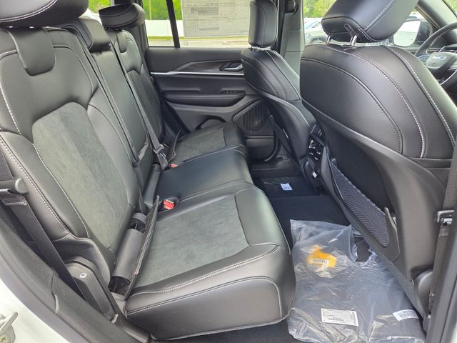 New 2026 White/off-white Jeep Laredo image 12