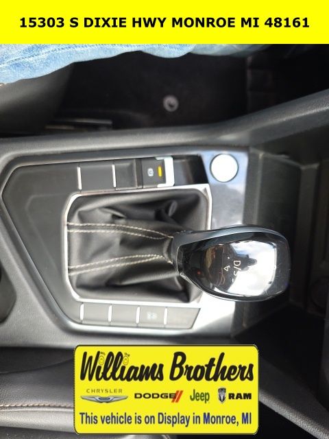 2024 Volkswagen Tiguan 2.0T SE - Pure White exterior view 20