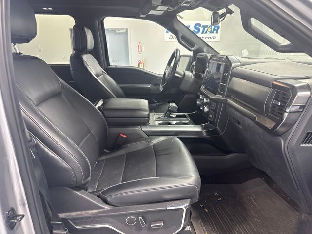 Used 2022 Silver Ford Lariat image 24