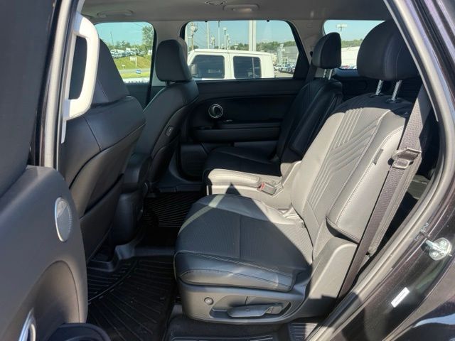 Used 2026 Red Hyundai SEL Convenience image 11