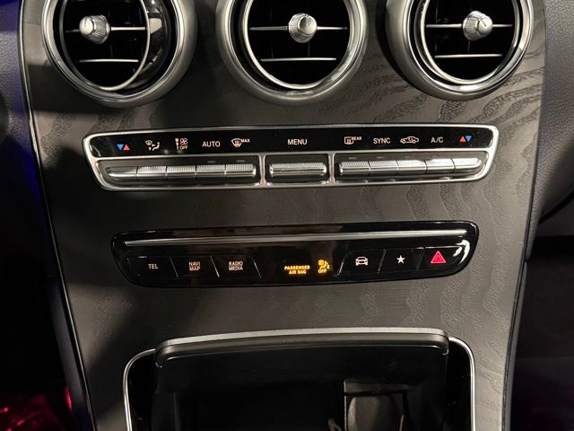 2022 Mercedes-Benz GLC GLC 300 photo