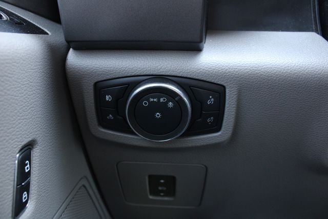 Used 2015 Blue Ford XLT image 7