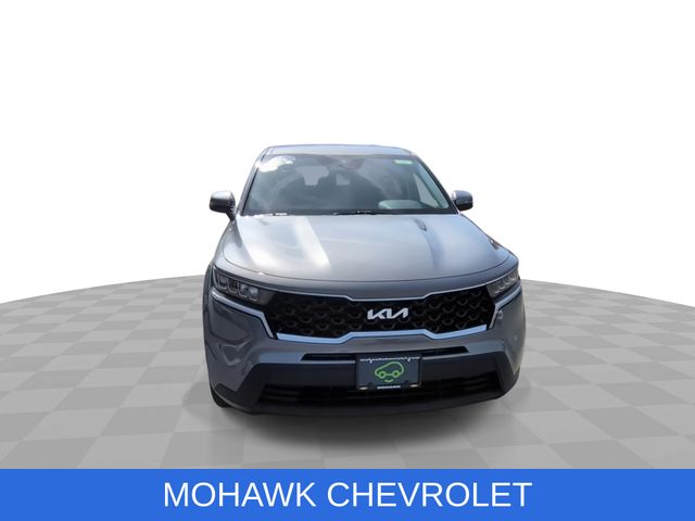 View vehicle photo 3